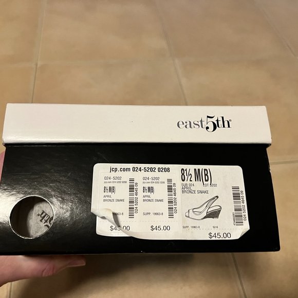 NWT! East 5th Wedge Heel - Bronze Snake - Size 8.5 - Picture 5 of 5